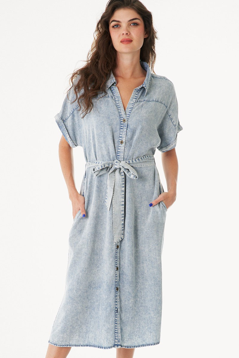 The Winry Denim Midi Shirt Dress The Winry Denim Midi Shirt Dress