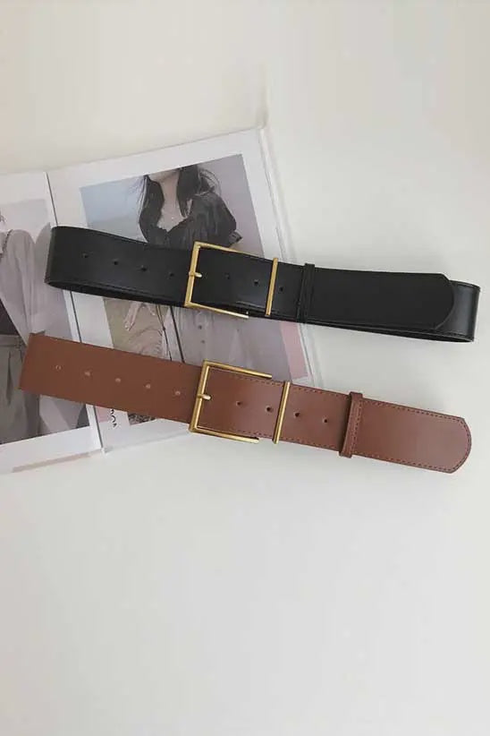 The Oversized Gold Buckle Belt