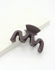 The Wavy Matte Claw