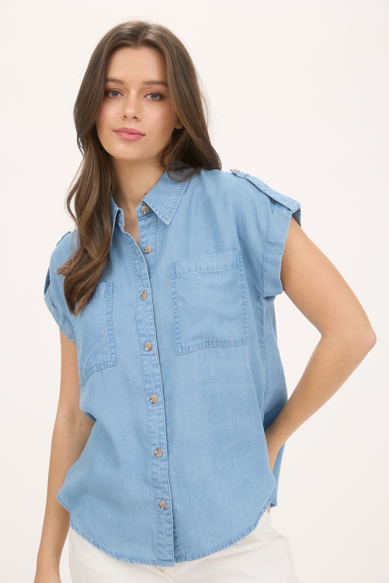 The Amelia Chambray Button Down Shirt – Thread + Seed