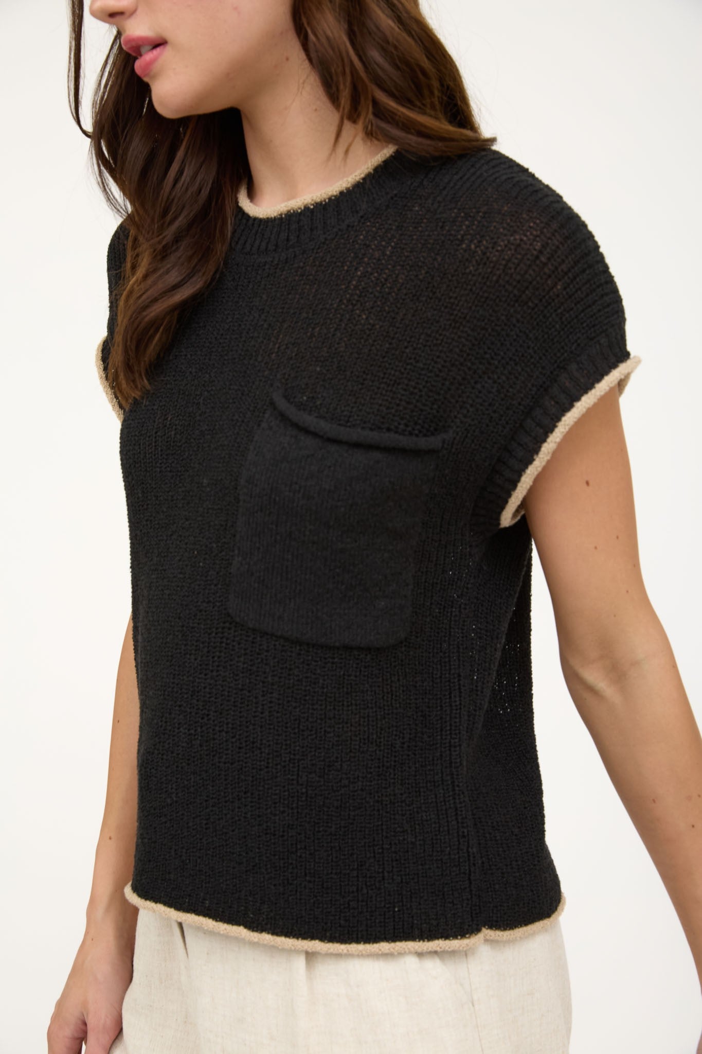 The Dara Contrast Trim Pocket Top