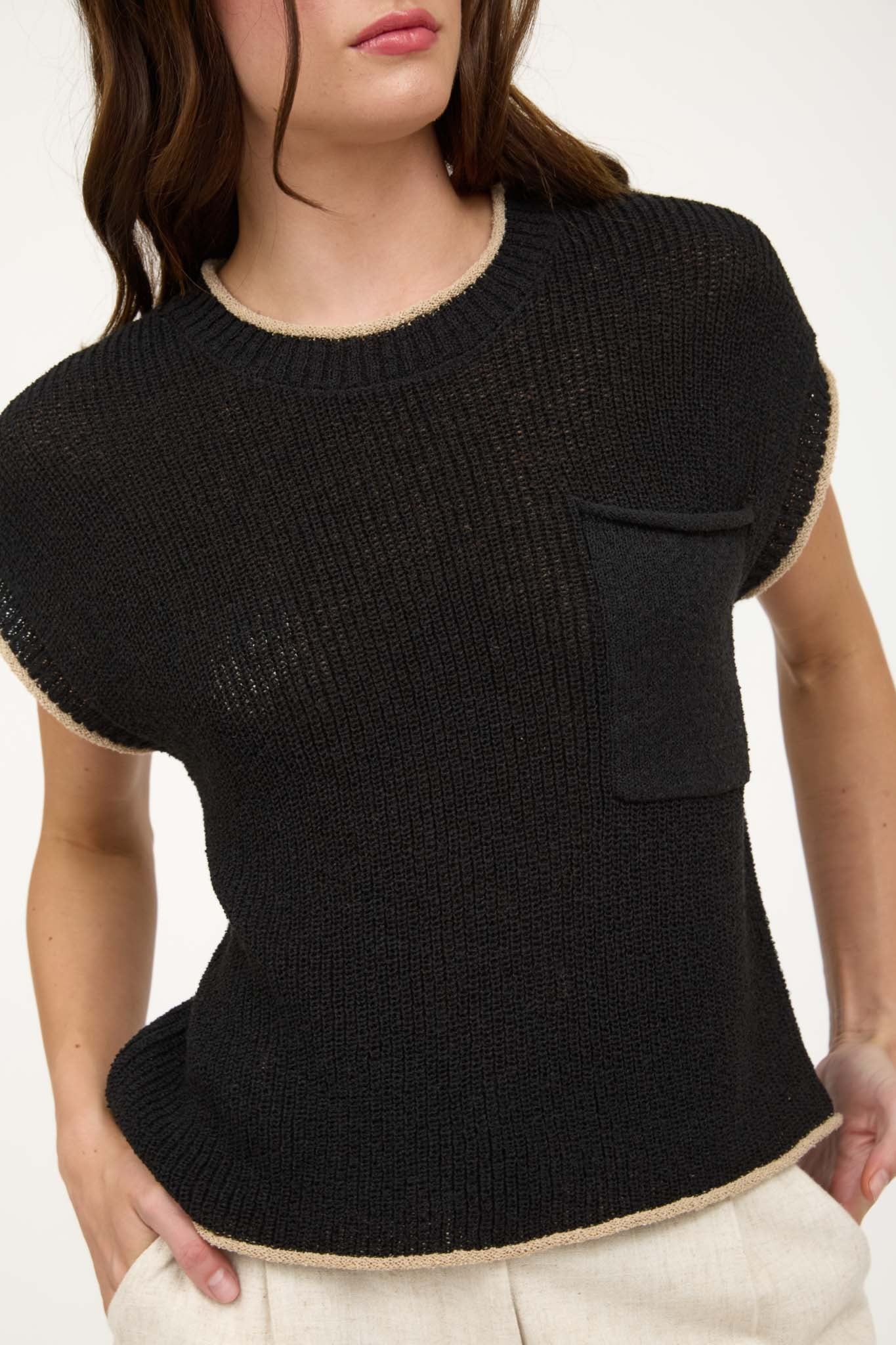 The Dara Contrast Trim Pocket Top