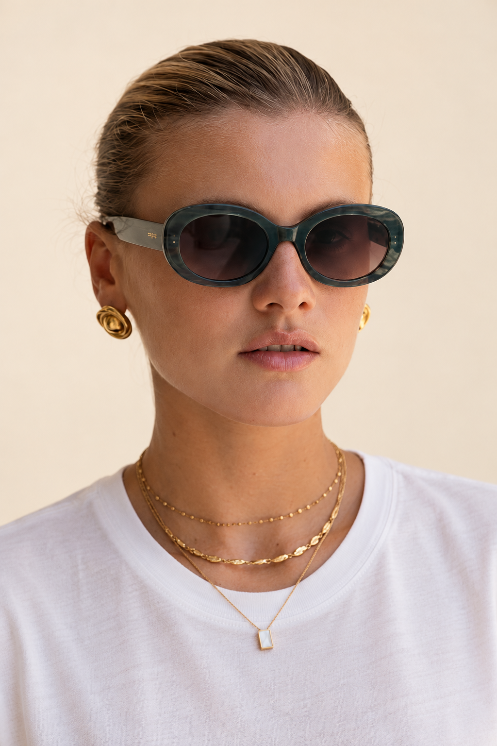 The Aria Emerald Acetate Oval Sunglasses