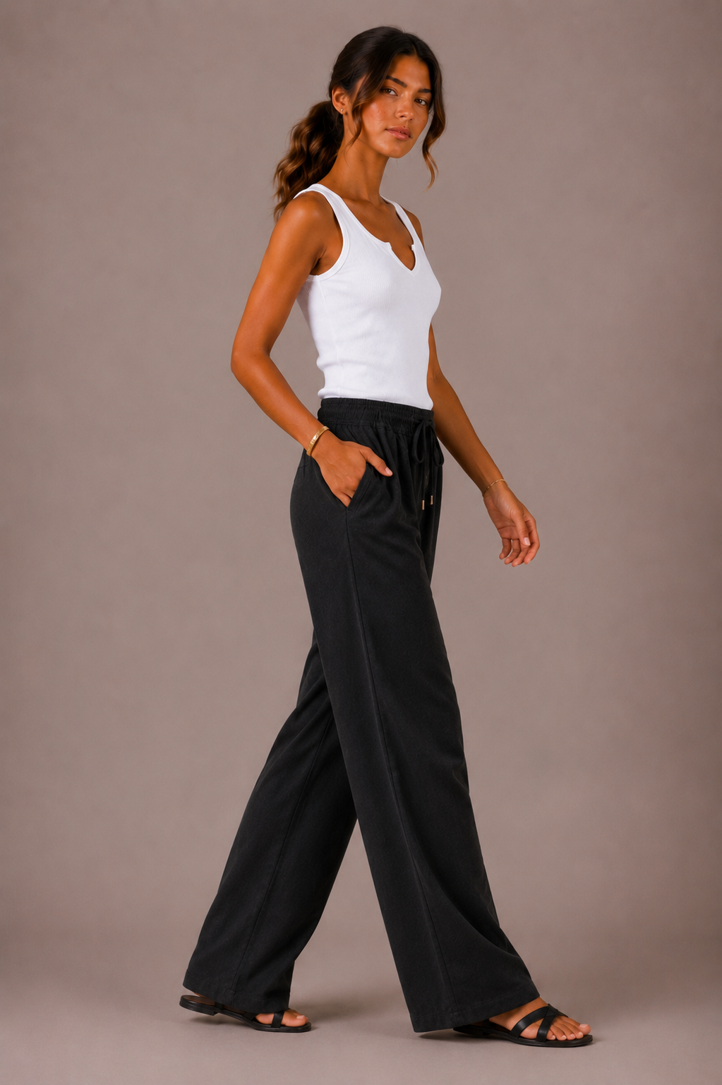 The Kyra Black Linen Lounge Pant