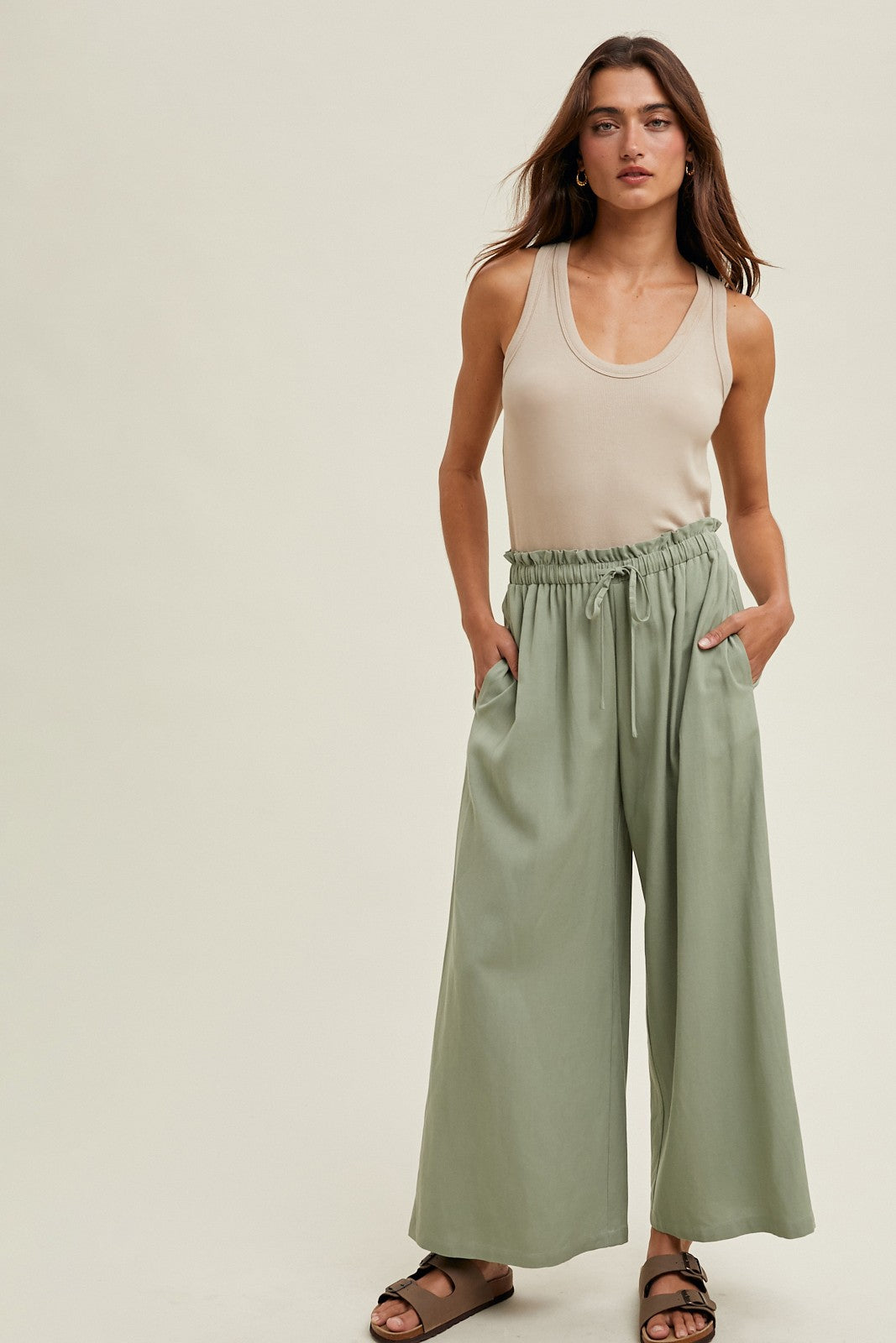 Scooping Thread The Jonni Ecru Essential Scoop Tank – Thread + Seed