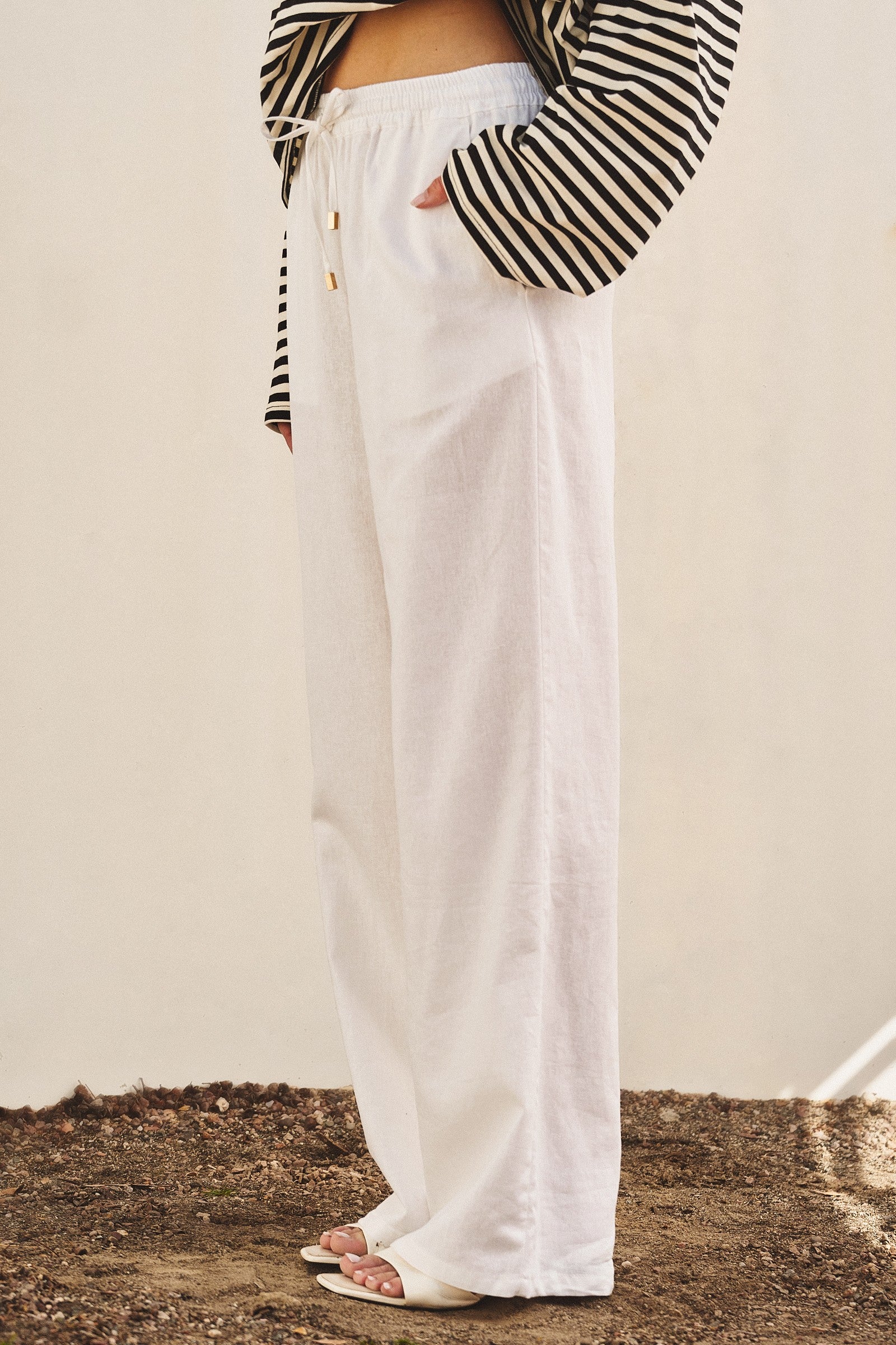 The Kyra White Linen Lounge Pant