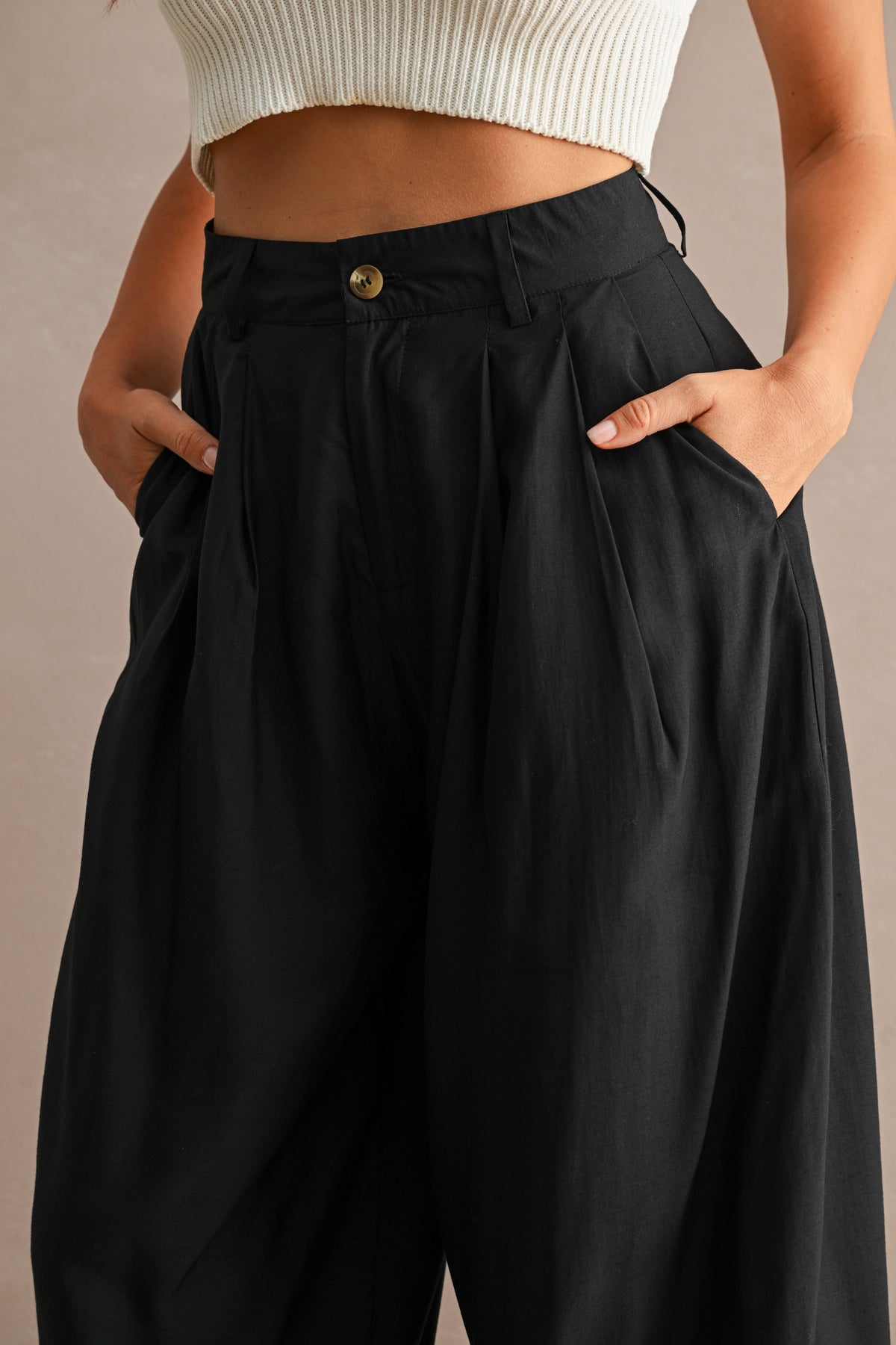 The Lennon Black Pleated Balloon Pants
