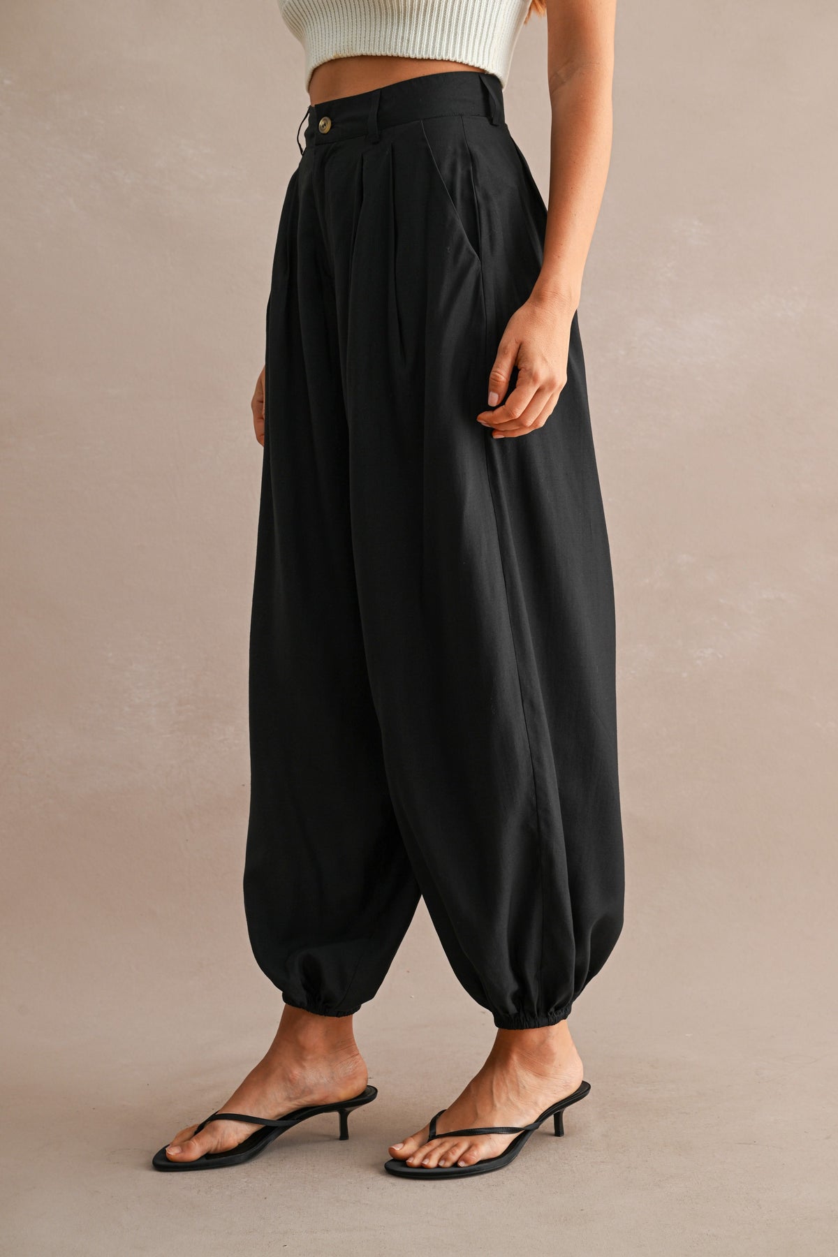 The Lennon Black Pleated Balloon Pants