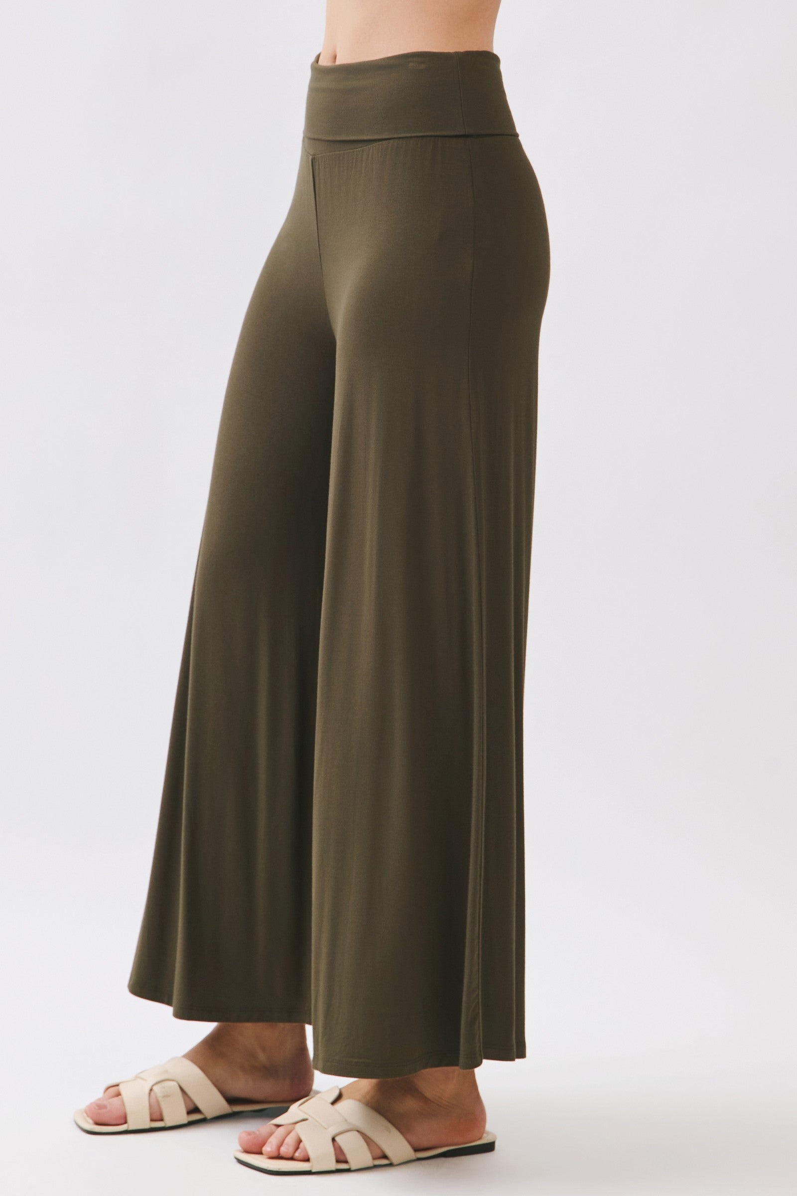 The Jaya Fine Olive Palazzo Pants