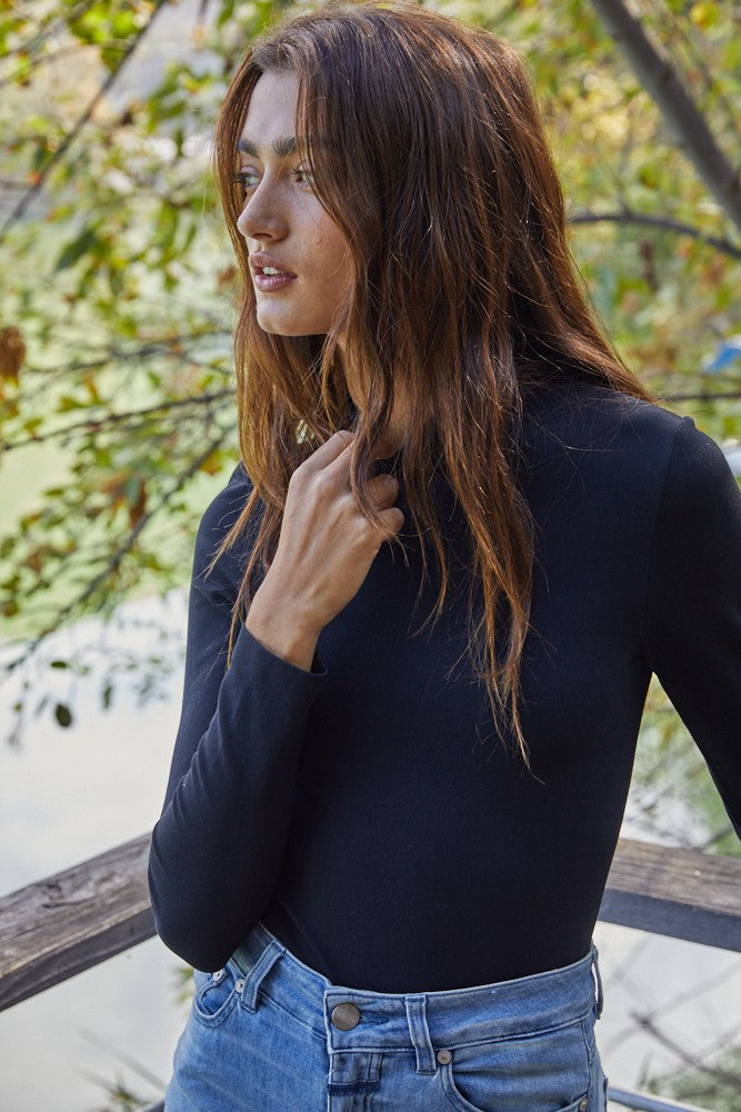 The Darla Mock Neck Seamless Top