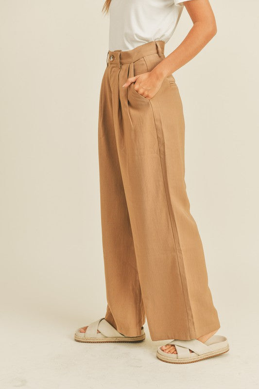 The Tilla Highwaisted Trousers