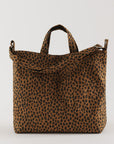 The Nutmeg Leopard Horizontal Duck Bag by Baggu