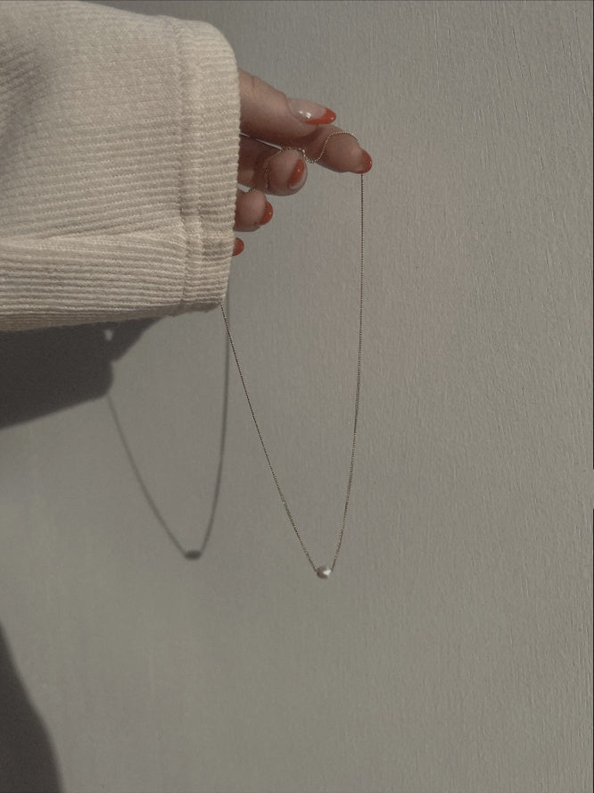 The Felicity Pearl Pendant Necklace by Mod + Jo *Runway Exclusive*