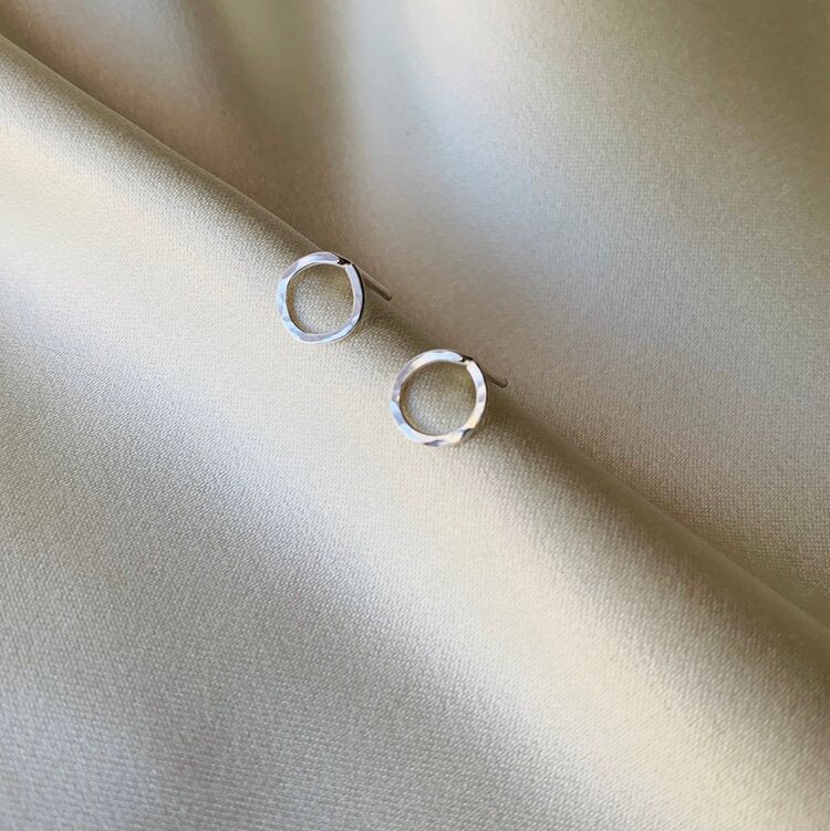 The Anna Circle Studs by Points Jewelry