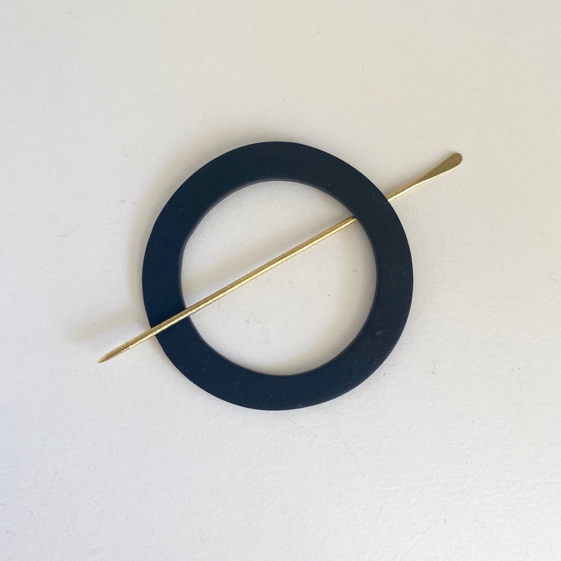 Circle and Brass Hair Pin by Little Pieces Jewlery
